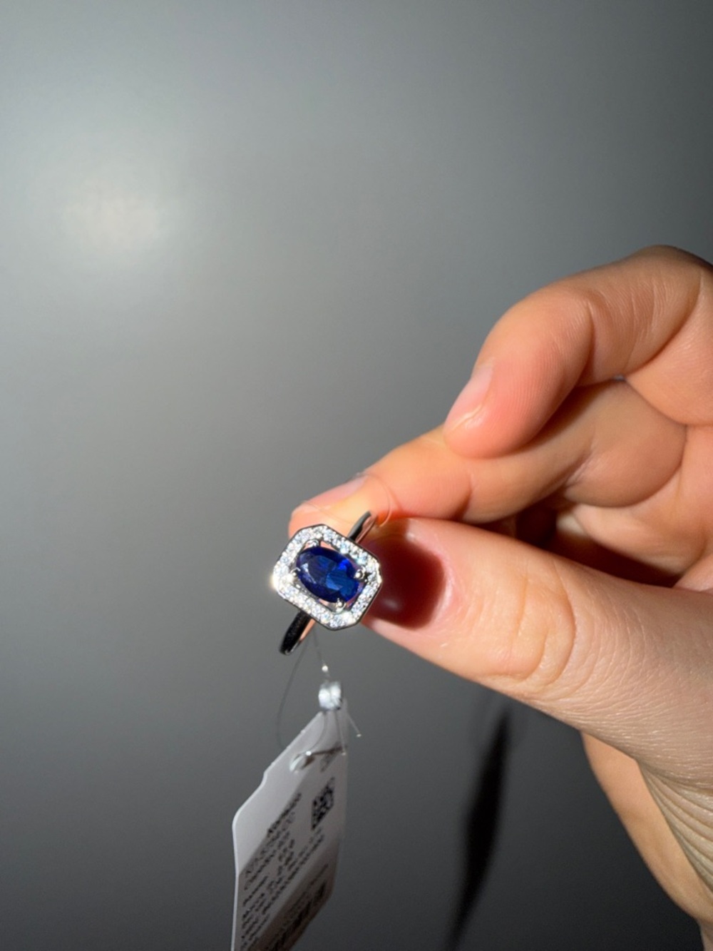 Elegant Silver and Blue Gemstone Ring - Picture 11 of 12